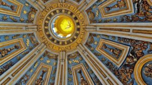 A cúpula da Capela Clementina volta a resplandecer na Basílica de São Pedro