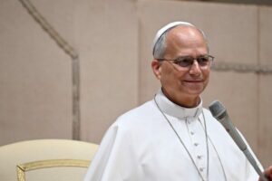 Papa Leão será internado na terça-feira, 13 de outubro